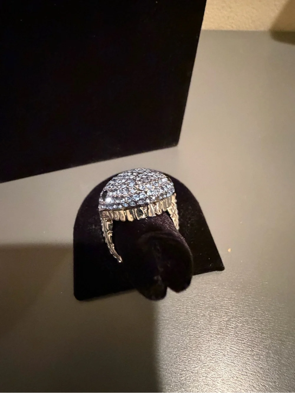 Kate Spade Pavé Shark Statement Ring Silver Tone Size 8